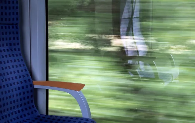 train, travel, seat, window, mirrors, landscape, relax, ice, mirror image, look out, lawn, to sit, rails, rail, railroad, transport, drive train, seating, rest break, reflection, watch, coloured. 5 details of rail packing list people miss